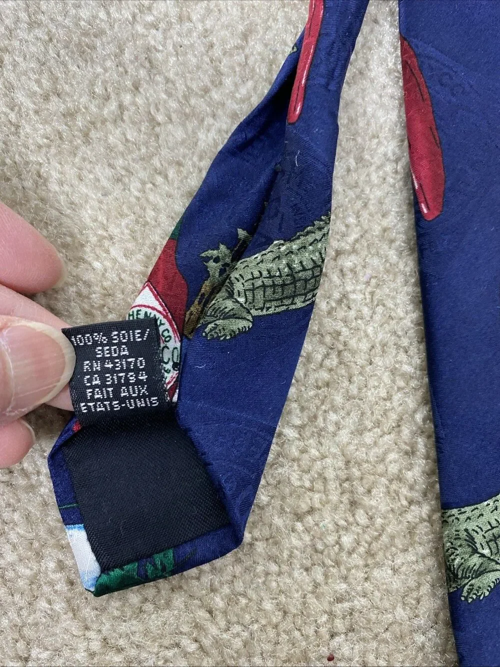 VTG Tabasco Crawfish Louisiana Silk Tie Made in USA Cajun Food Alligator Novelty